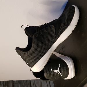 Jordan Eclipse 7Y Black White Men 7 Low Top